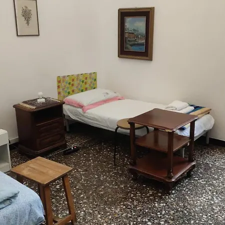 Hostello Genovese Vandrarhem *