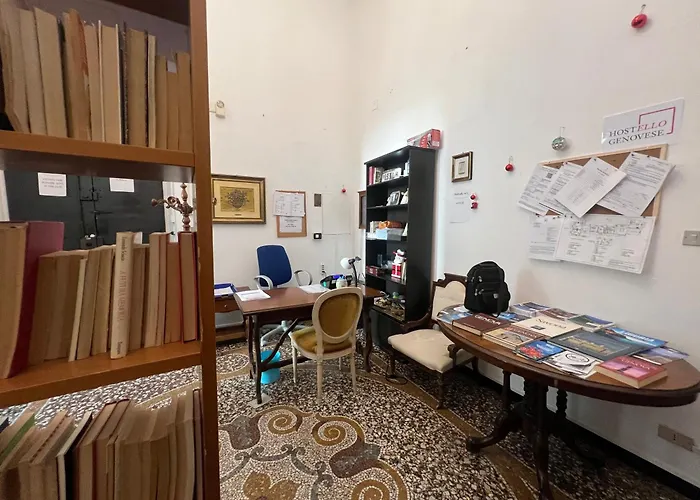 Хостел Hostello Genovese Генуя