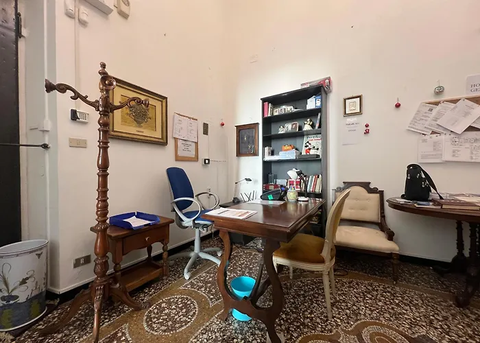 Хостел Hostello Genovese Генуя