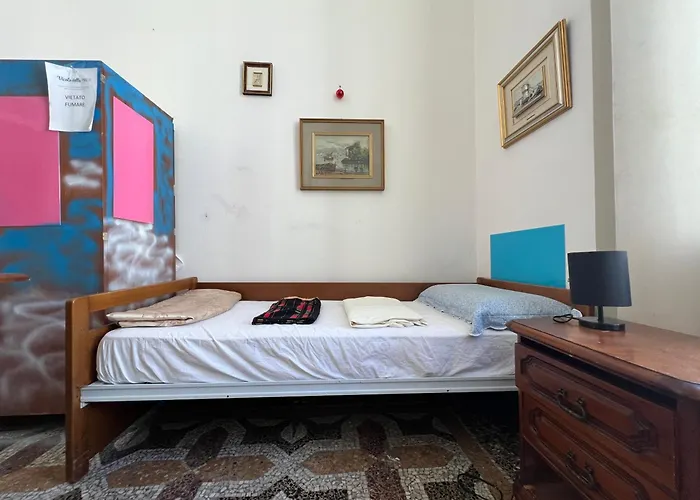 Hostello Genovese Хостел Генуя